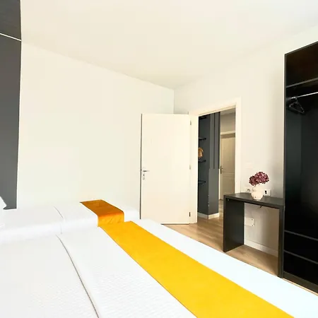 Elegant - Beachside Riviera New