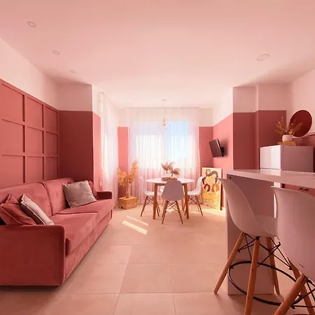 Elegant - Beachside Riviera New 아파트 *