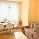 Appartamento Elegant Apartment - Beachside Riviera New