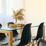 Appartamento Elegant Apartment - Beachside Riviera New