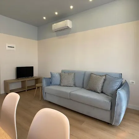 Colorful By The Sea - 1 Min From The Apartment Durres