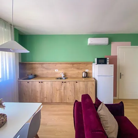 Colorful By The Sea - 1 Min From The Durrës