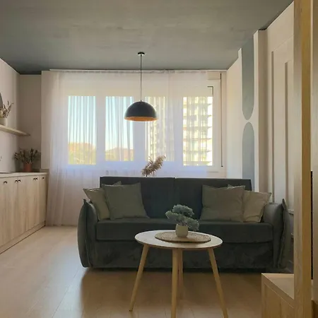 Apartmán Colorful By The Sea - 1 Min From The
