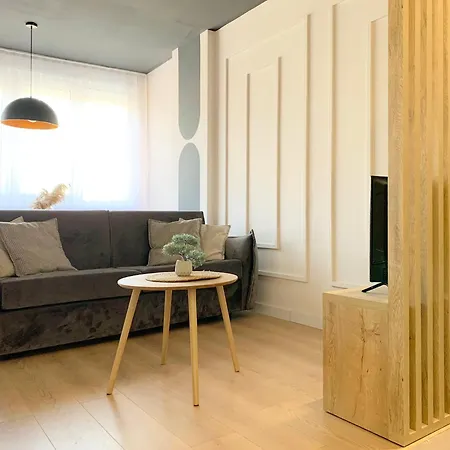 Apartment Colorful By The Sea - 1 Min From The Durres