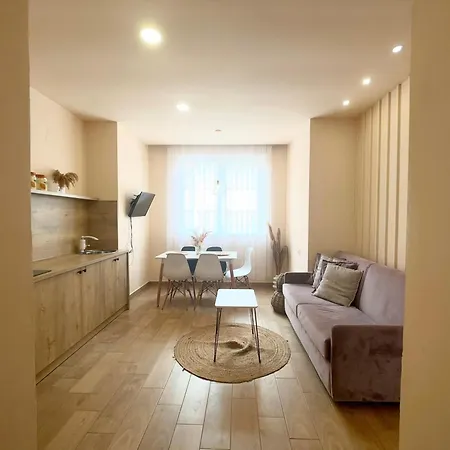 Elegant - Beachside Riviera New Appartement
